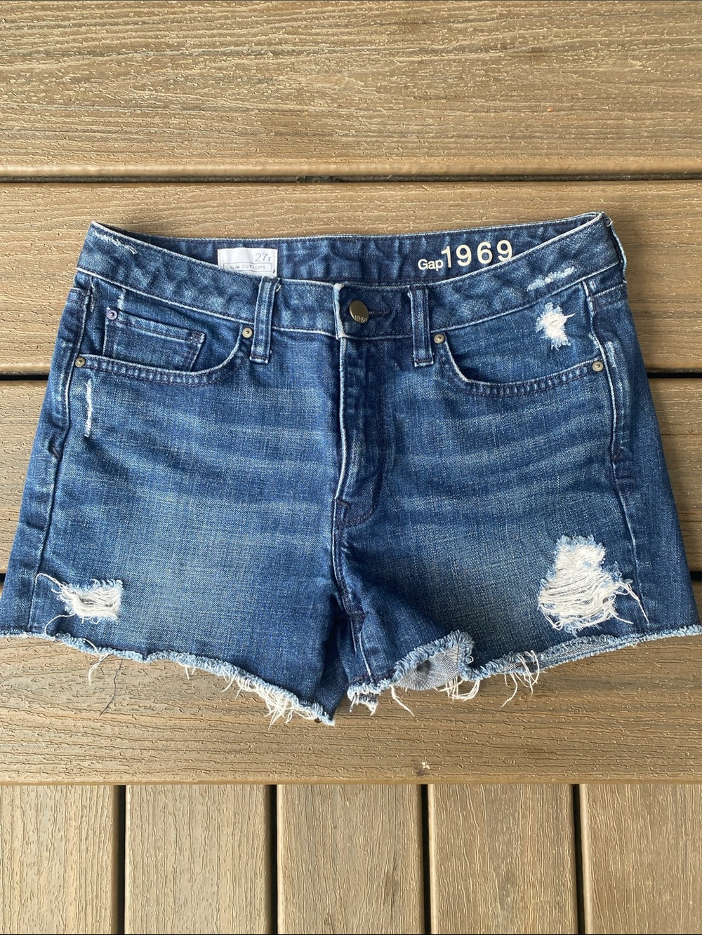 Gap 1969 cutoff jean shorts 27